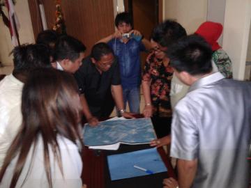 Tikela, Warga Minahasa KTP Manado